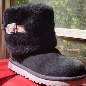 UGG AUSTRALIA TODDLER BOOTS SIZE 2